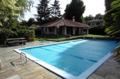 Bella grande villa in pieno centro a Lesa